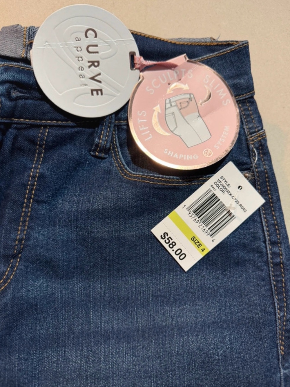 Women’s Curve Appeal Shorts - Picture 2 of 5